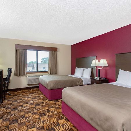 Americinn By Wyndham Elkhorn Near Lake Geneva Exterior photo