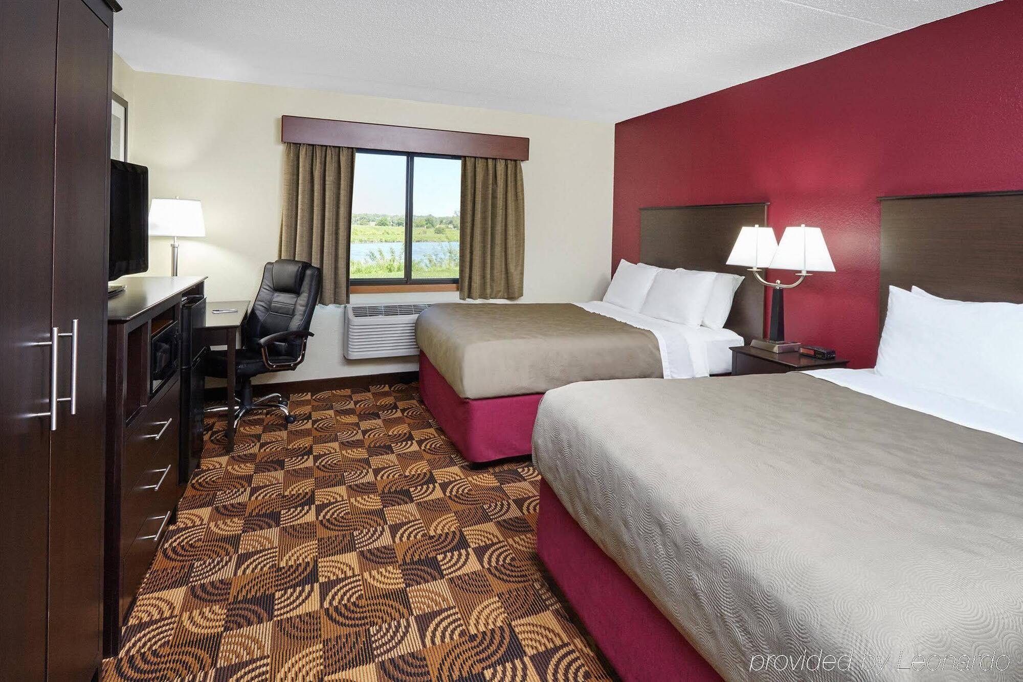 Americinn By Wyndham Elkhorn Near Lake Geneva Exterior photo